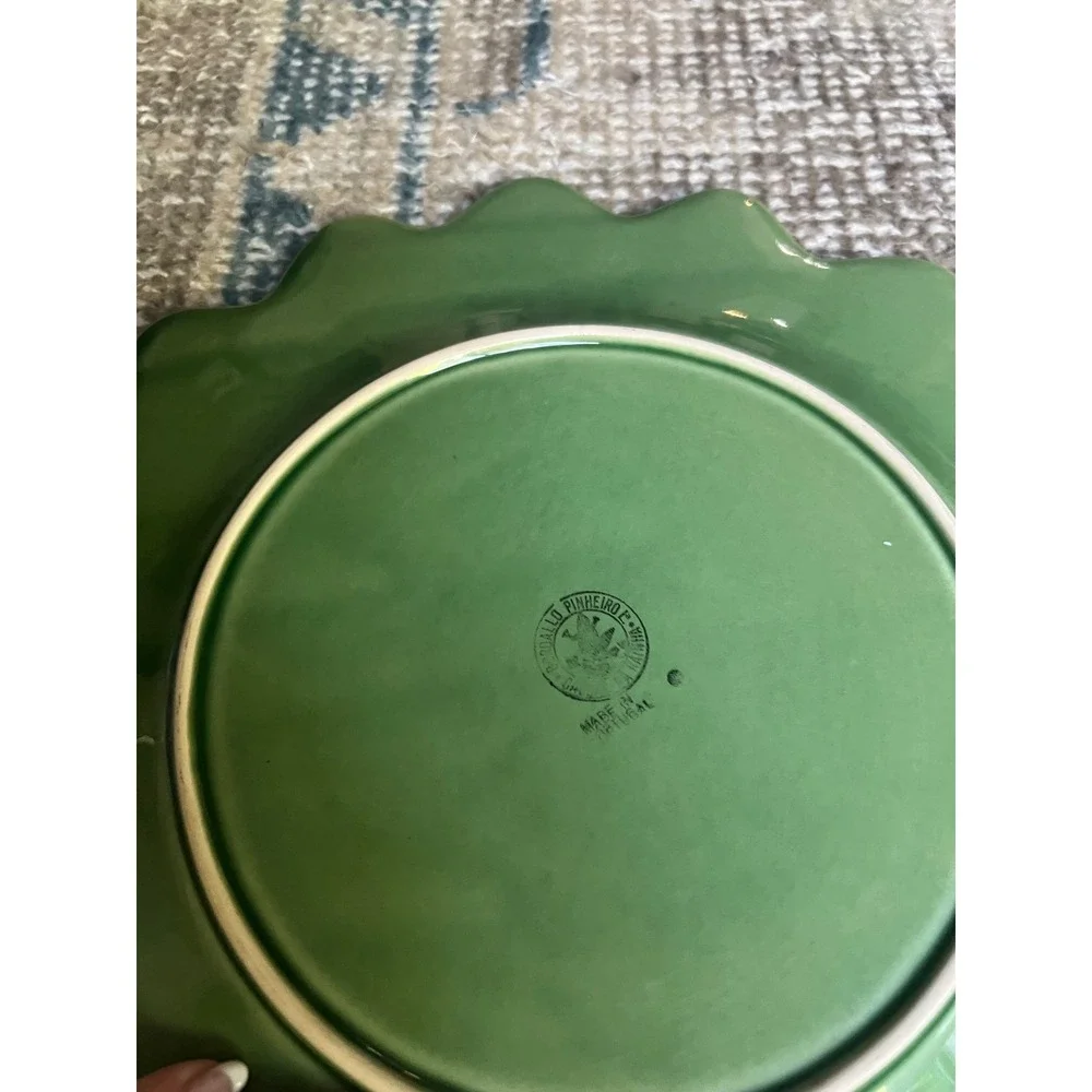 Bordallo Pinheiro Lemon Leaf Green Dinner Plate 10.5